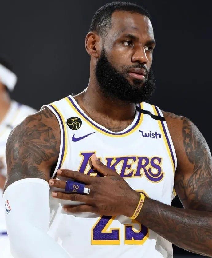 后场核心持 后场核心持